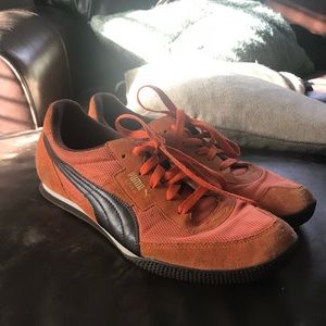 PUMA Sneakers